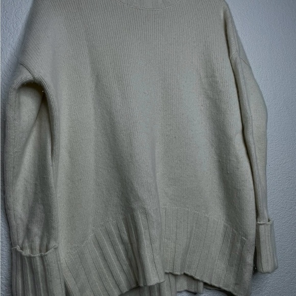 Not Monday sweater cashmere sz XS cream Classic Crewneck 100% cashmere - Picture 2 of 9